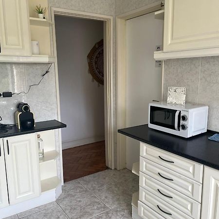 Alvalade II Airport Guest House Lissabon Buitenkant foto
