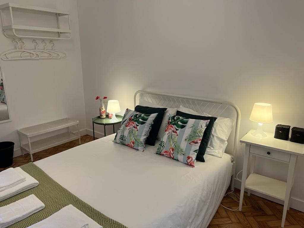 Alvalade II Airport Guest House Lissabon Buitenkant foto