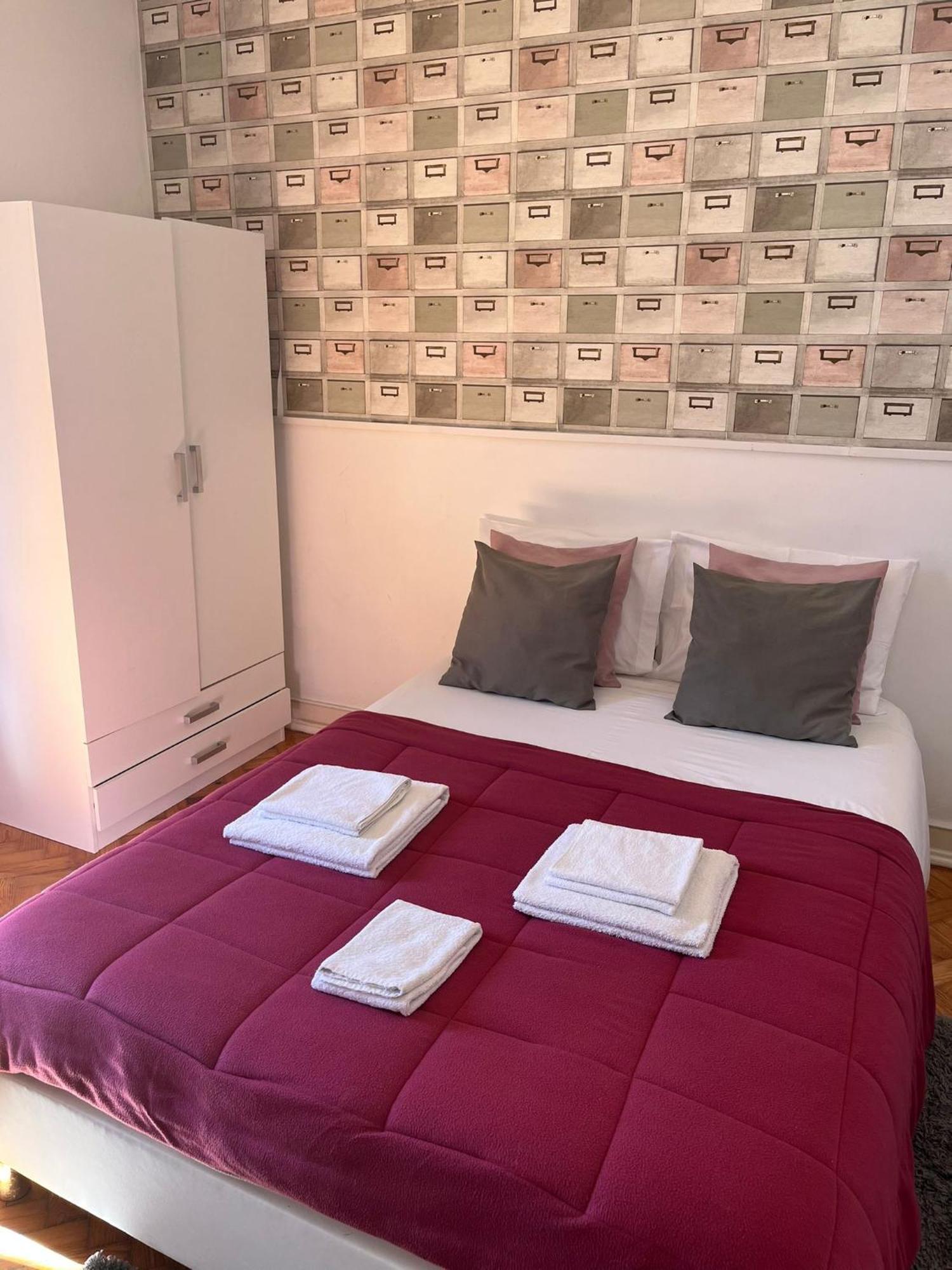 Alvalade II Airport Guest House Lissabon Buitenkant foto