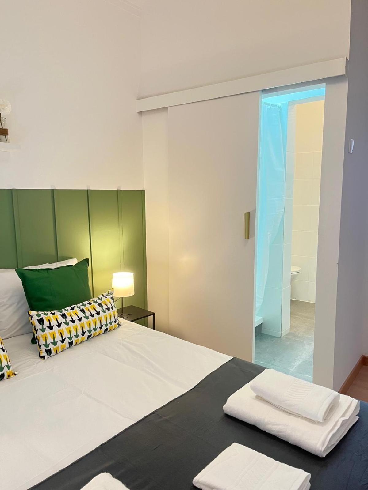 Alvalade II Airport Guest House Lissabon Buitenkant foto
