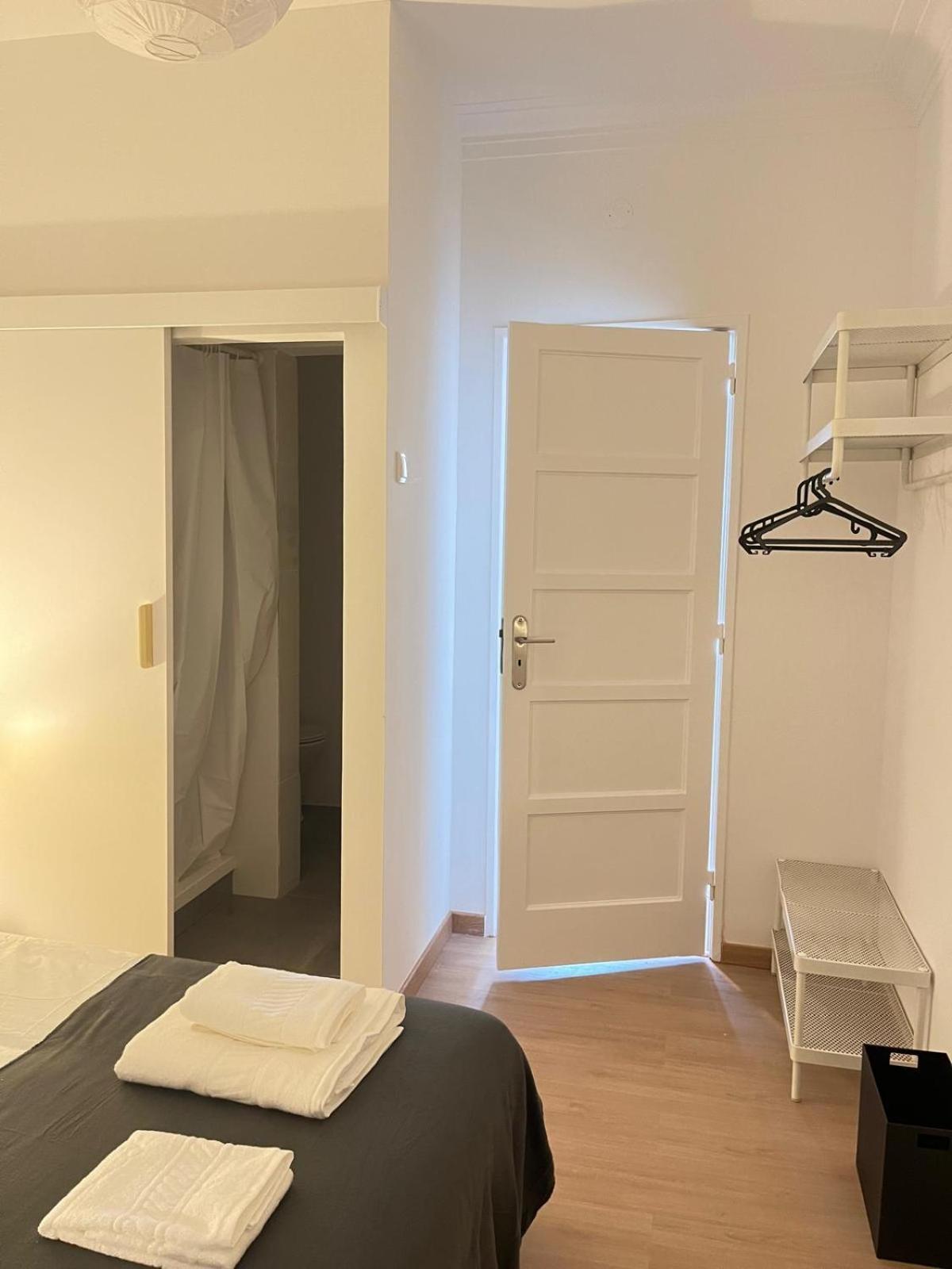 Alvalade II Airport Guest House Lissabon Buitenkant foto