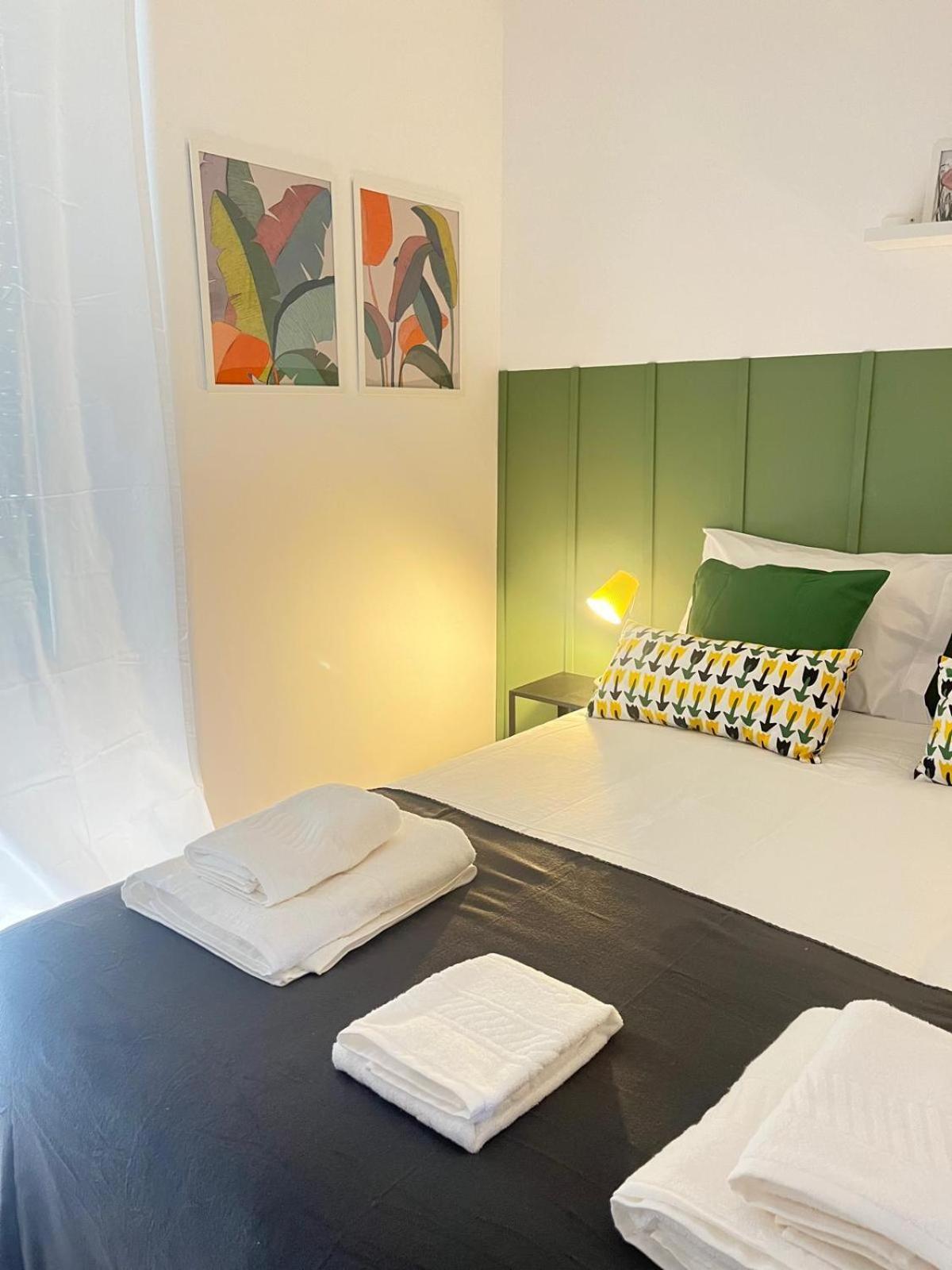 Alvalade II Airport Guest House Lissabon Buitenkant foto